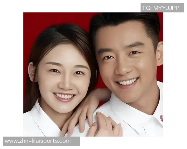 鹿晗在足球场上的精彩表现引发热议，球技与魅力并存的踢球视频引人瞩目